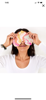 EYE PILLOW X LOVE MERT